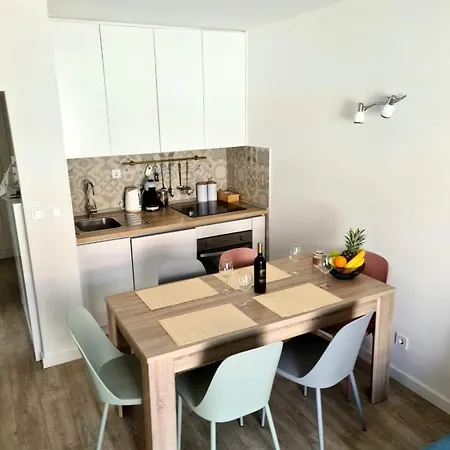 With Parking Space Necujam, Solta - 25529 Apartament *