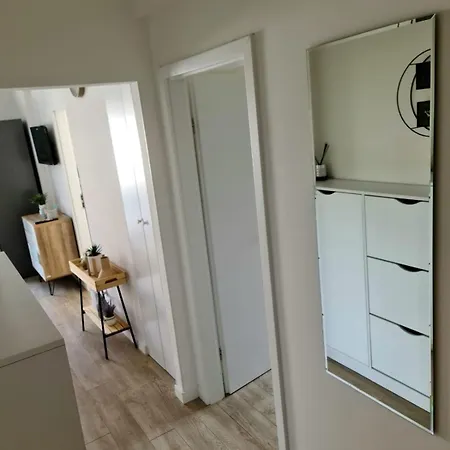 Apartament With Parking Space Necujam, Solta - 25529